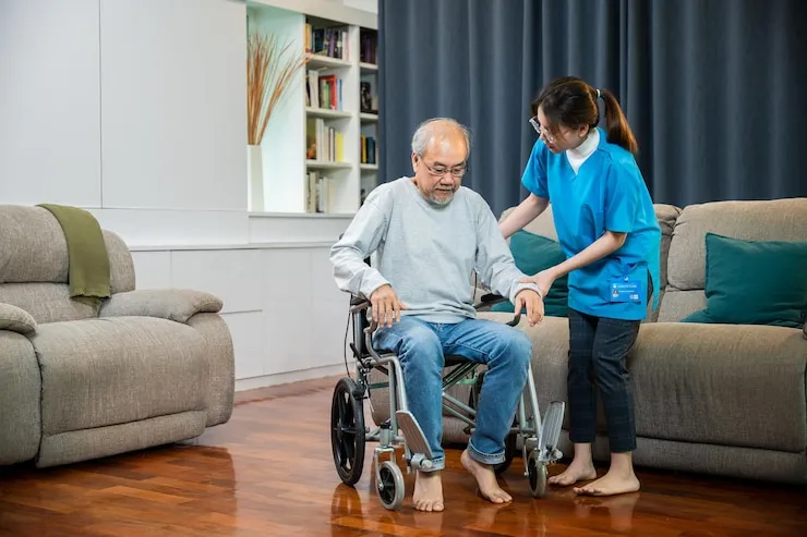 Expert home nursing care services providing professional medical support